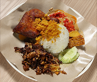 Ayam Gepuk Hut